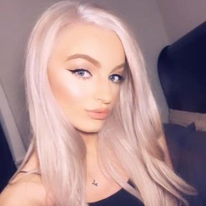 Meet your Posher, Leigh